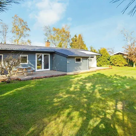 Holiday home Holiday Vaeggerlose Liii *